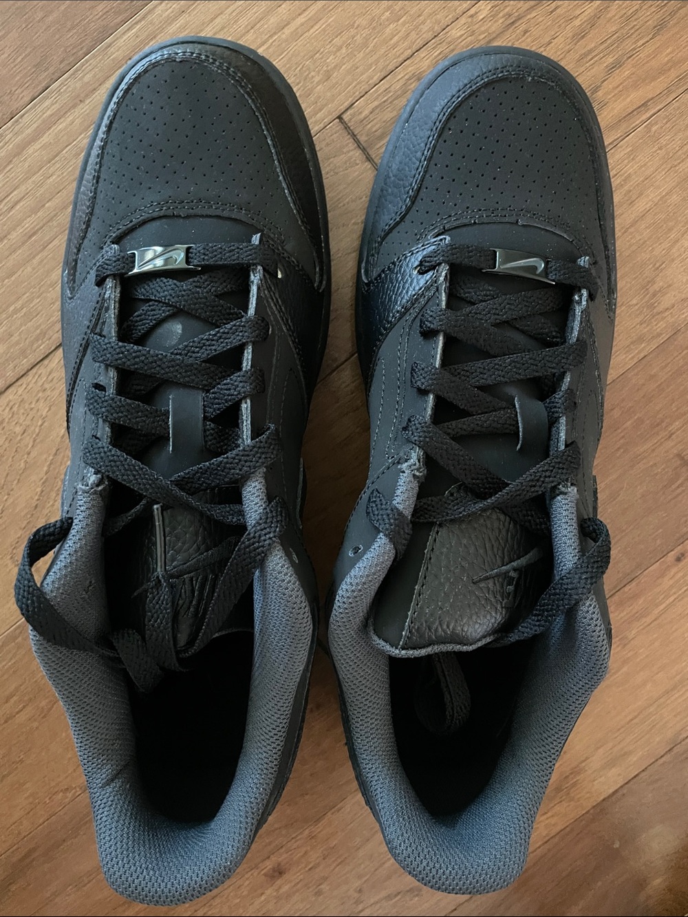 Nike Men's Black Low-Top Perforated Sneakers